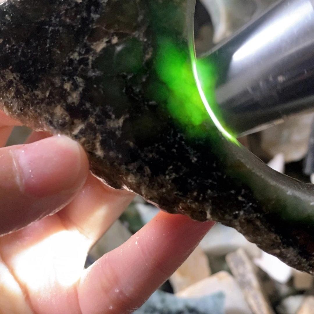 颈饰未镶嵌翡翠天然翡翠