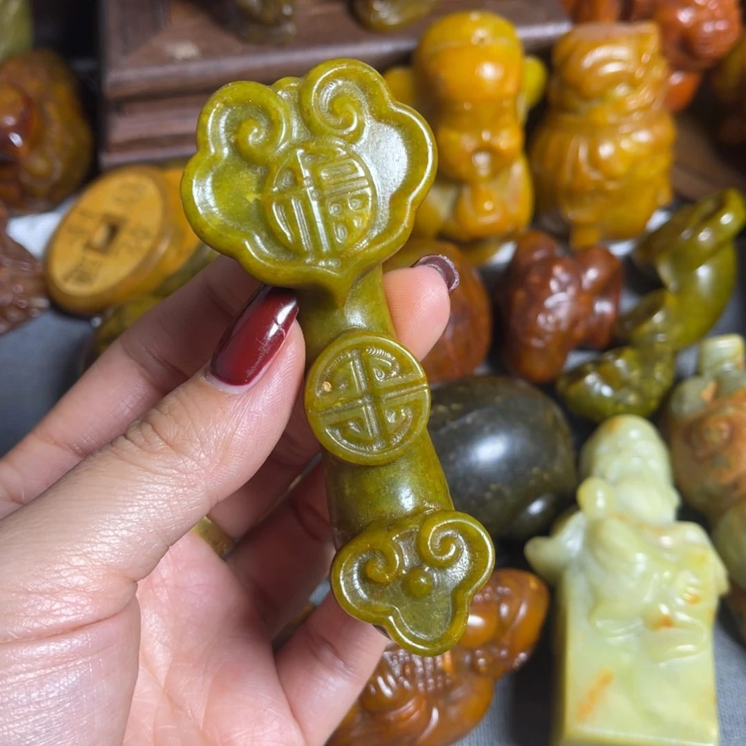 蛇纹石玉合金颈饰