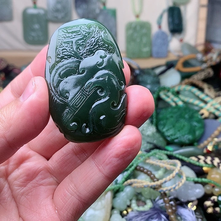 未镶嵌和田玉挂件