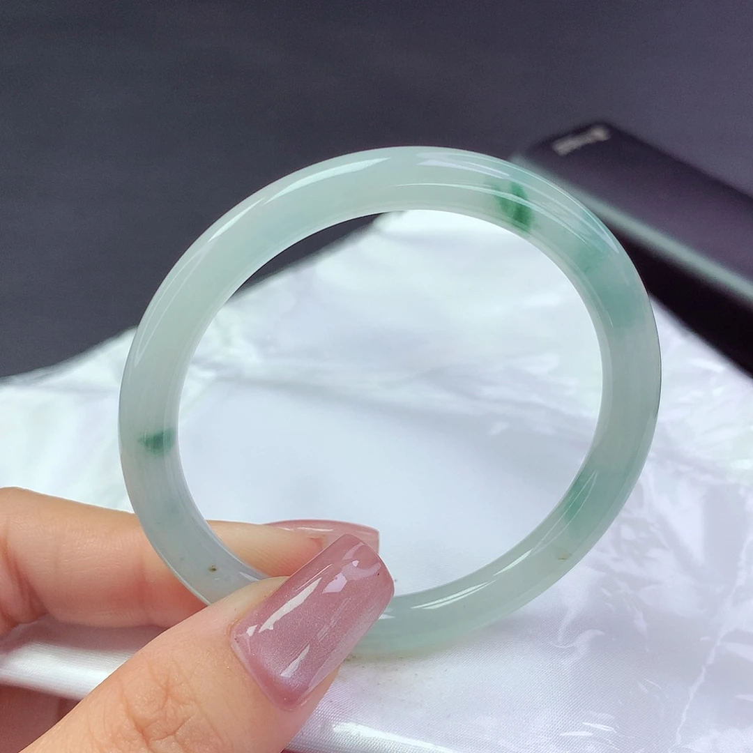 【闪购商品】翡翠手镯未镶嵌a 121503