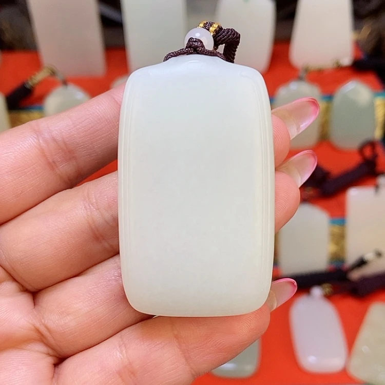 【闪购商品】颈饰未镶嵌和田玉