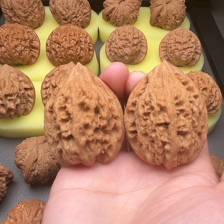 吊坠文玩核桃大沽石40