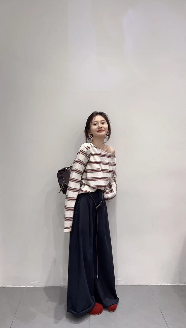 2025秋季新款韩系斜肩宽松慵懒风复古条纹长袖T恤上衣百搭阔腿裤