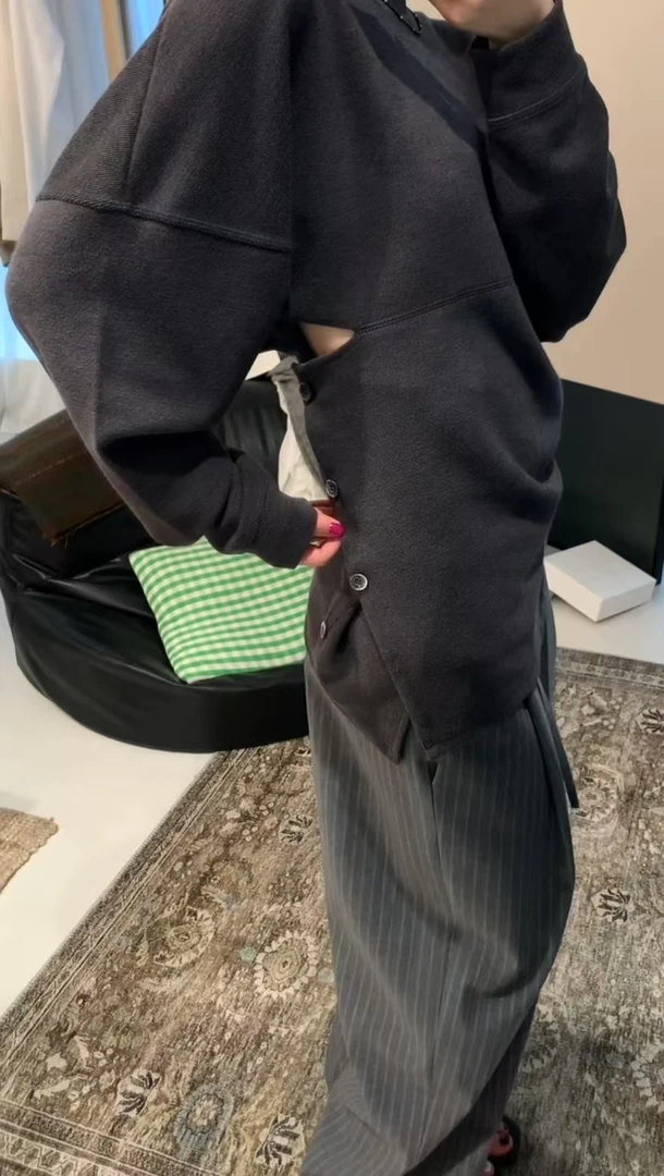 2025春季新款韩系设计感侧边纽扣开叉上衣百搭高级条纹西裤两件套