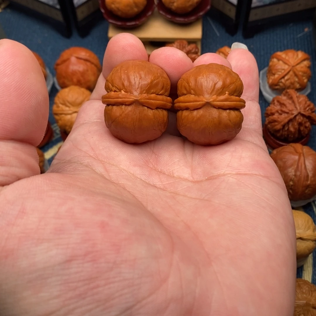 开***嘟文玩核桃把件龙胆