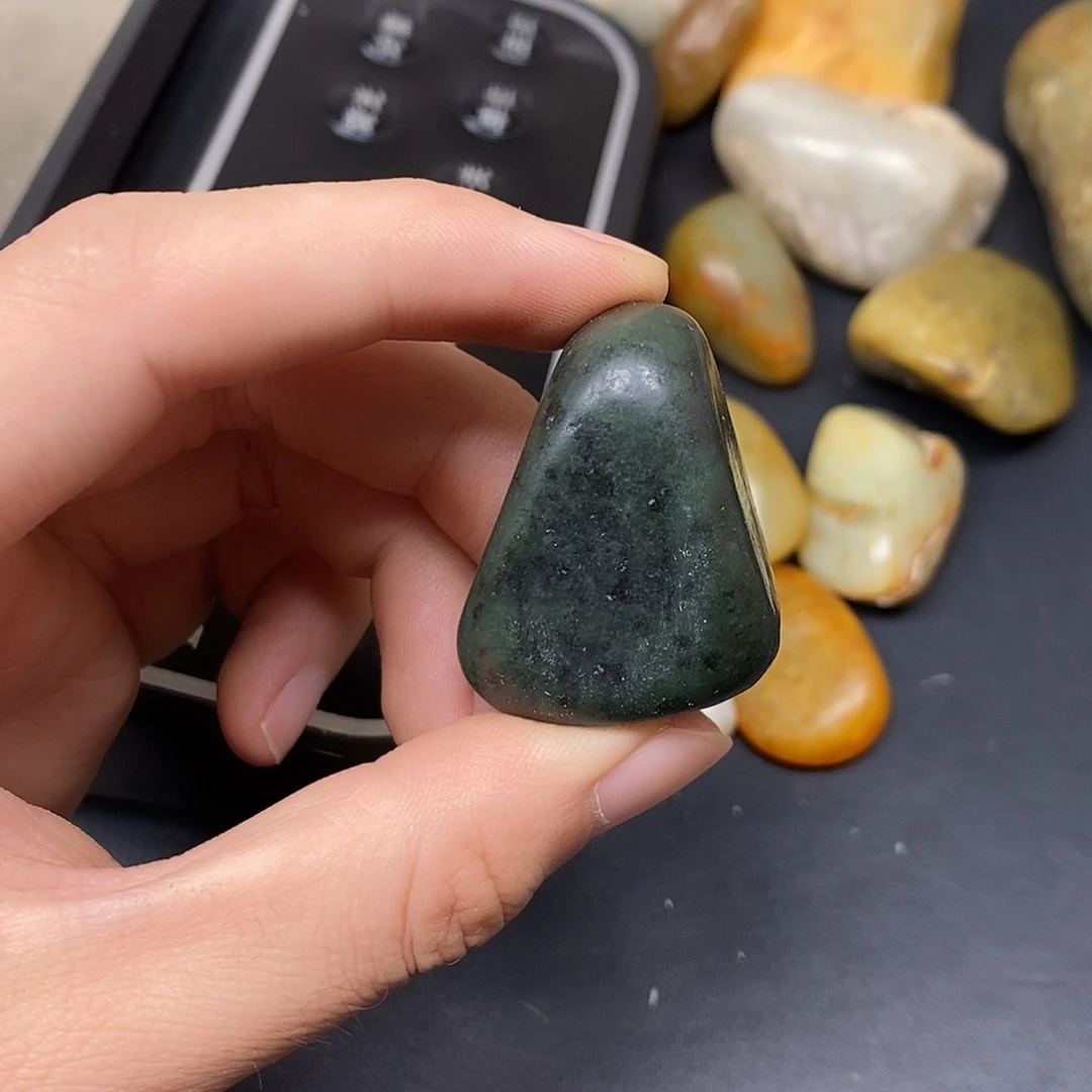 和田玉（糖玉）未镶嵌挂件