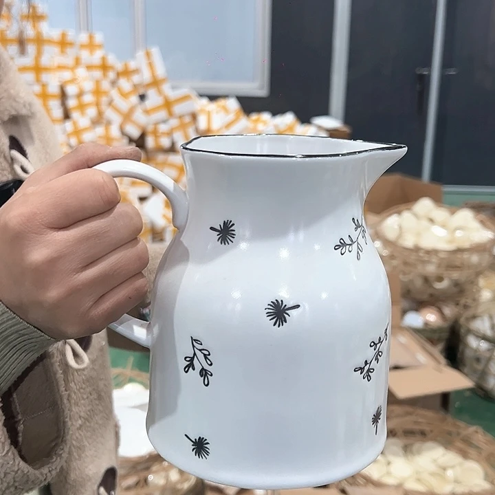 新骨瓷壶1只装的