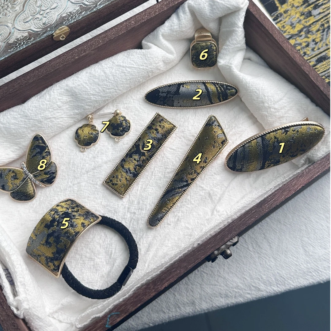 非遗桑蚕丝新中式宋锦汉宫秋月富贵老钱风饰品