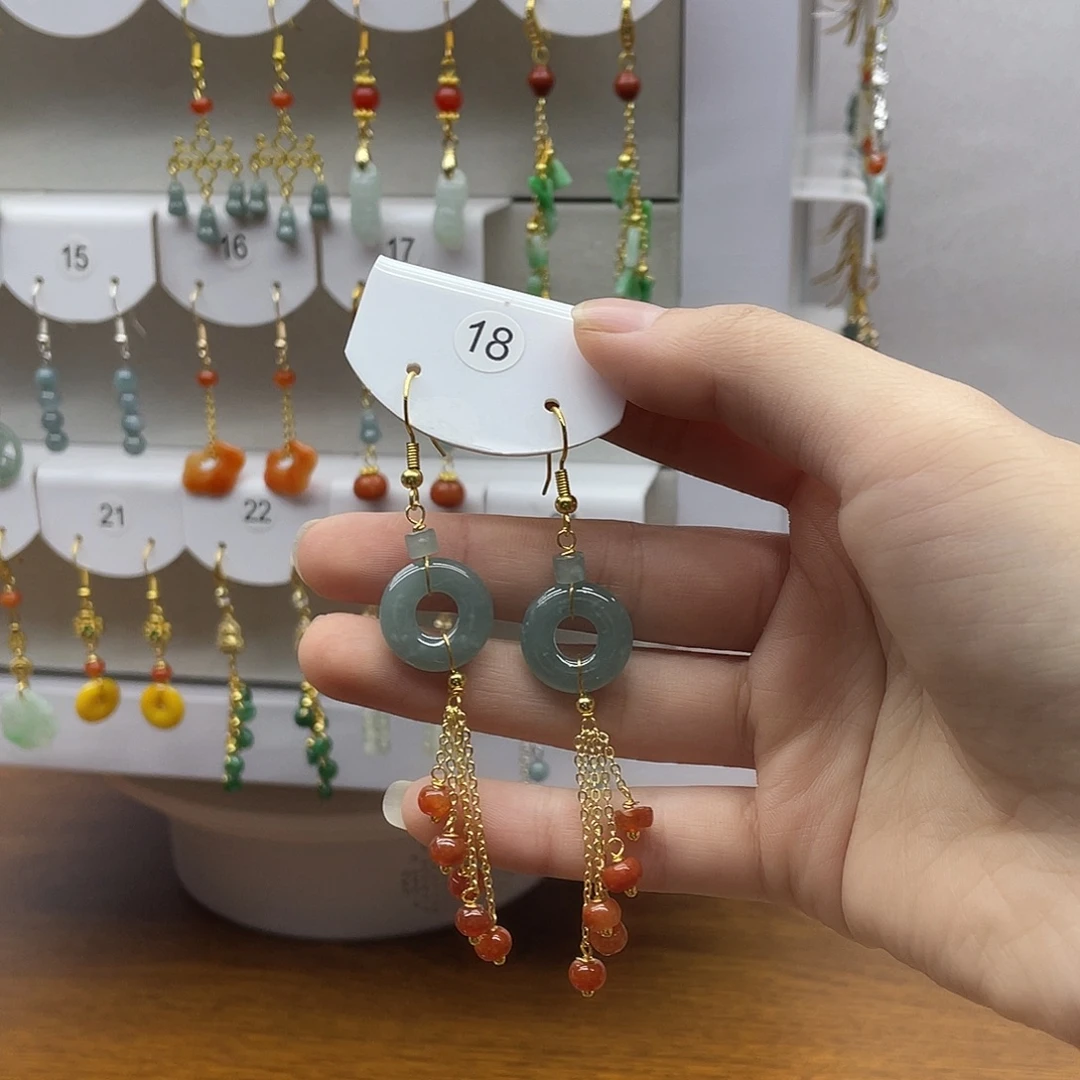 翡翠未镶嵌耳饰一物一图，以实物为准