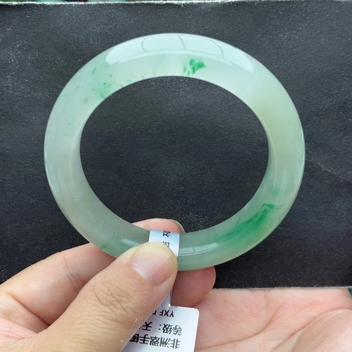 石英质玉未镶嵌手镯58/59
