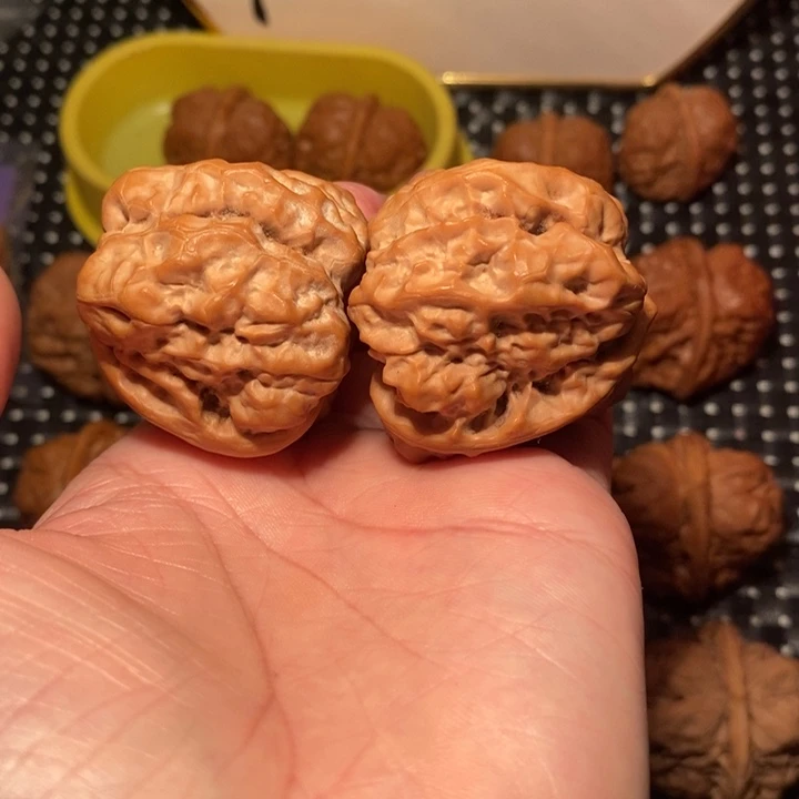 把件文玩核桃四开八腿大疙瘩包三角狂野