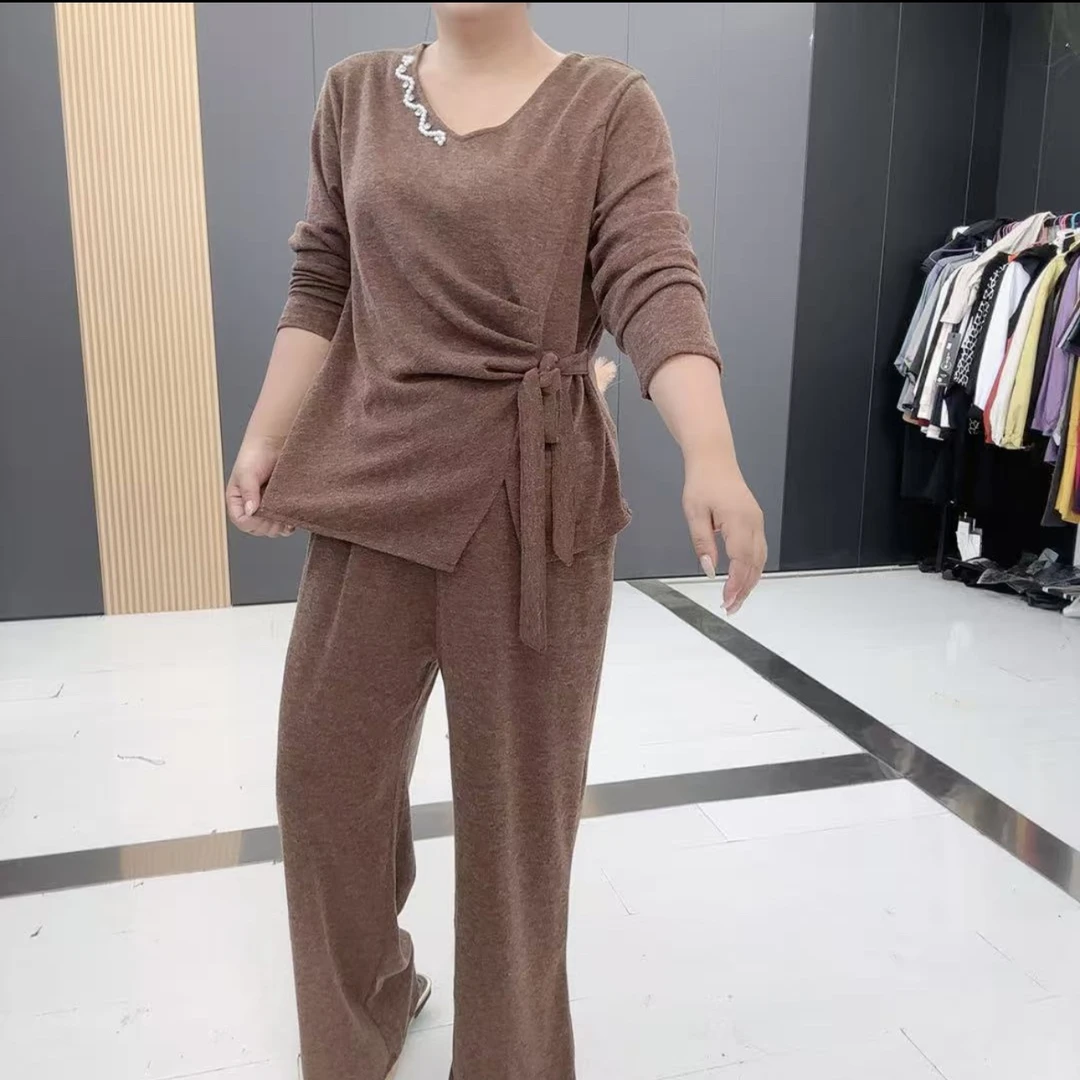 9149*大码时尚早秋时尚纯色重工V领上衣搭配阔腿裤气质套装