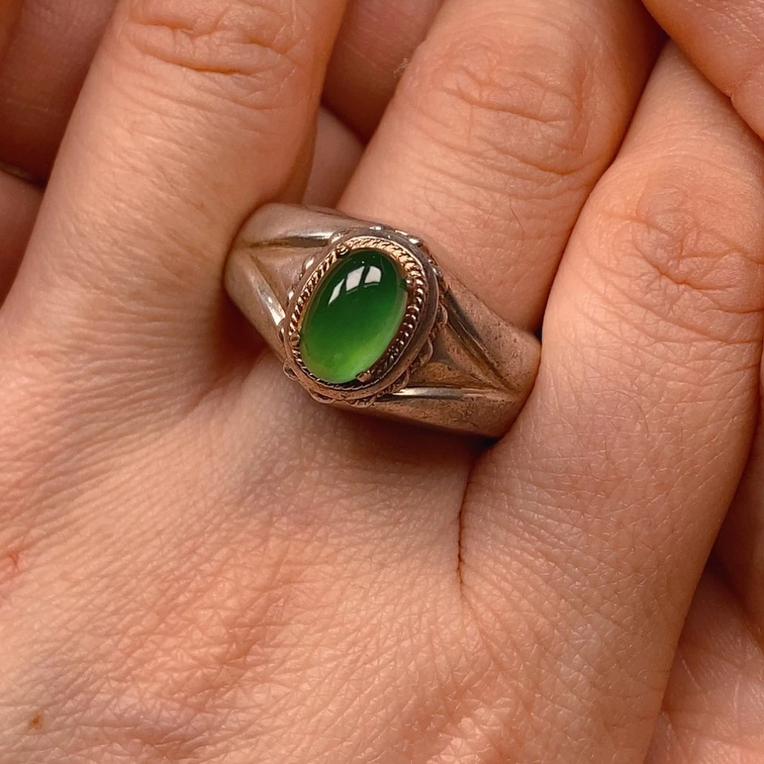 翡翠戒指未镶嵌翡翠蛋面