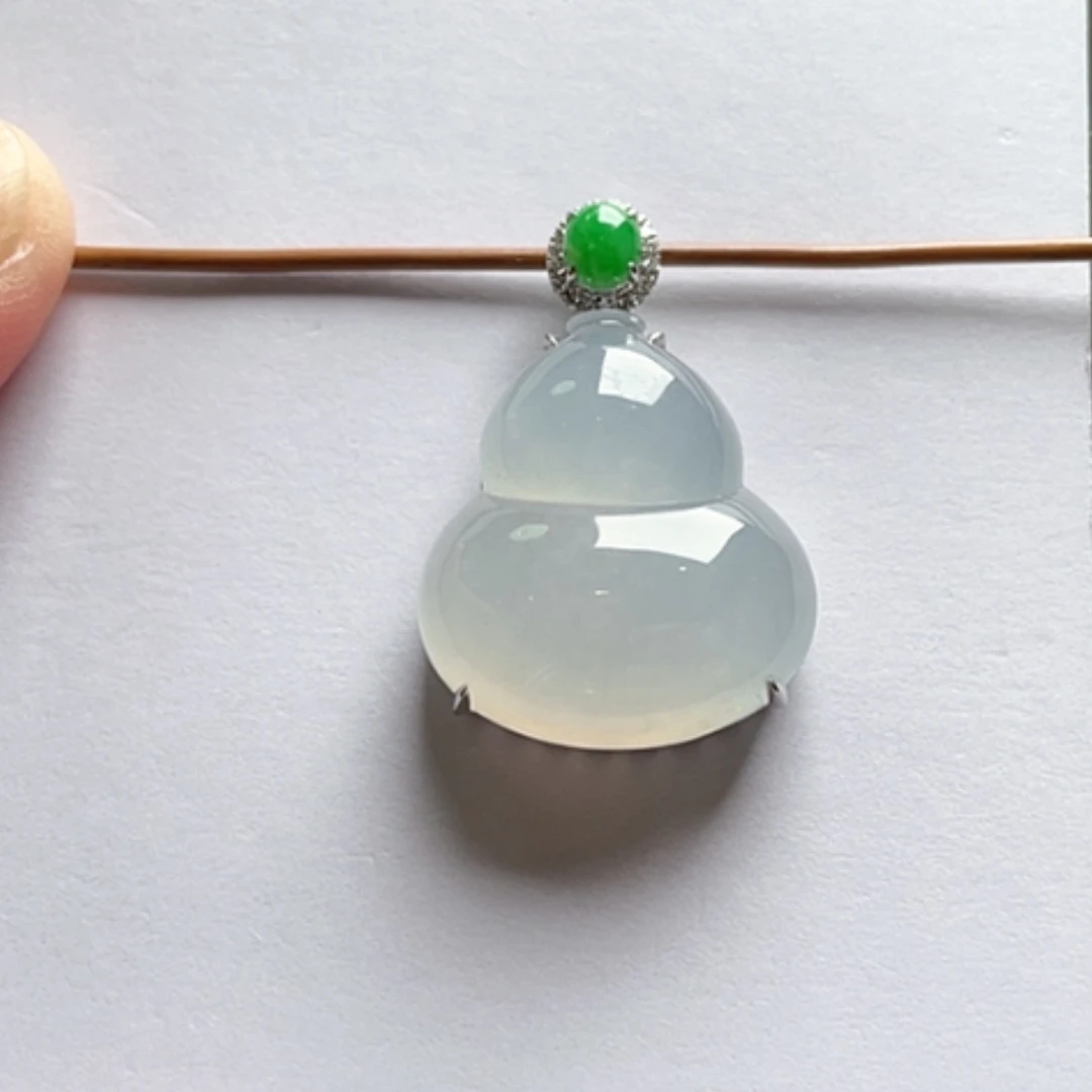 【闪购商品】吊坠(不含链)18K金镶嵌翡翠