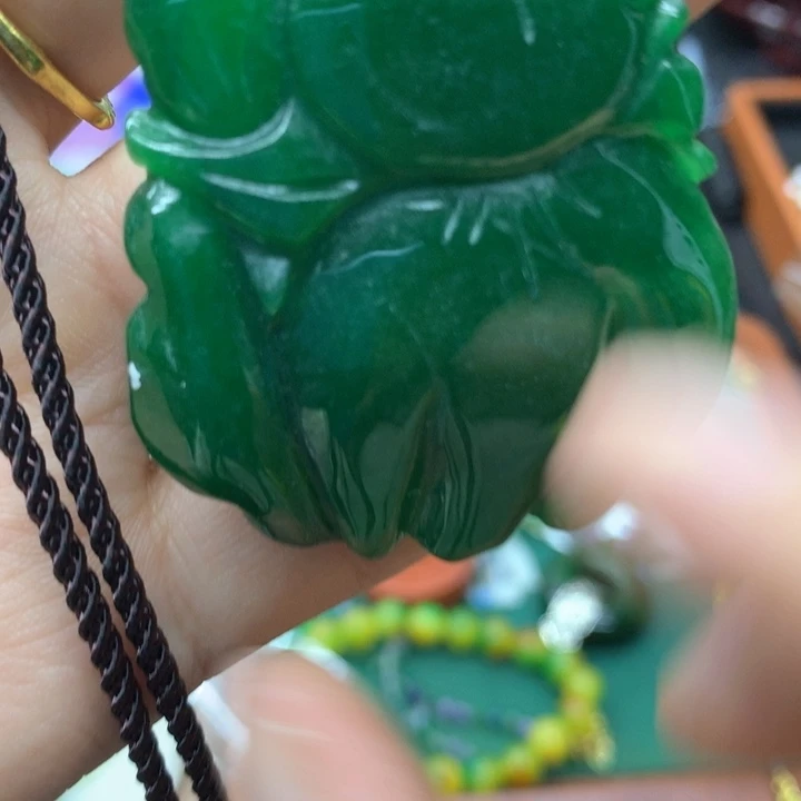 颈饰未镶嵌翡翠吊坠