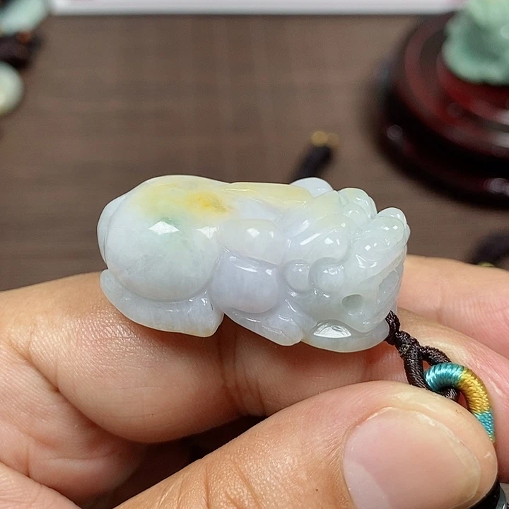 颈饰未镶嵌翡翠天然翡翠玉A货配证书