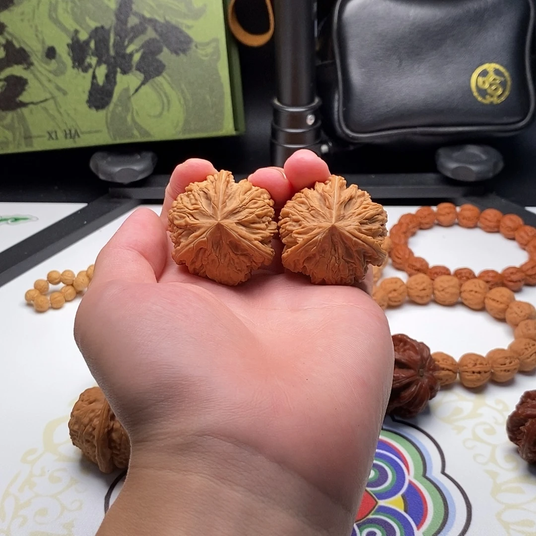 文玩核桃把件转圈42文山全品
