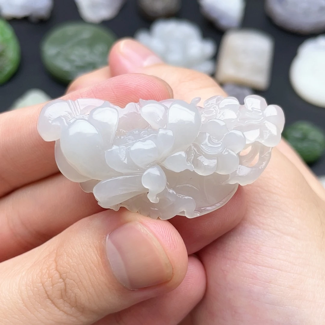 【闪购商品】颈饰未镶嵌和田玉