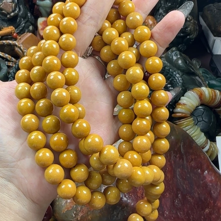 透闪石质玉未镶嵌珠宝奇石