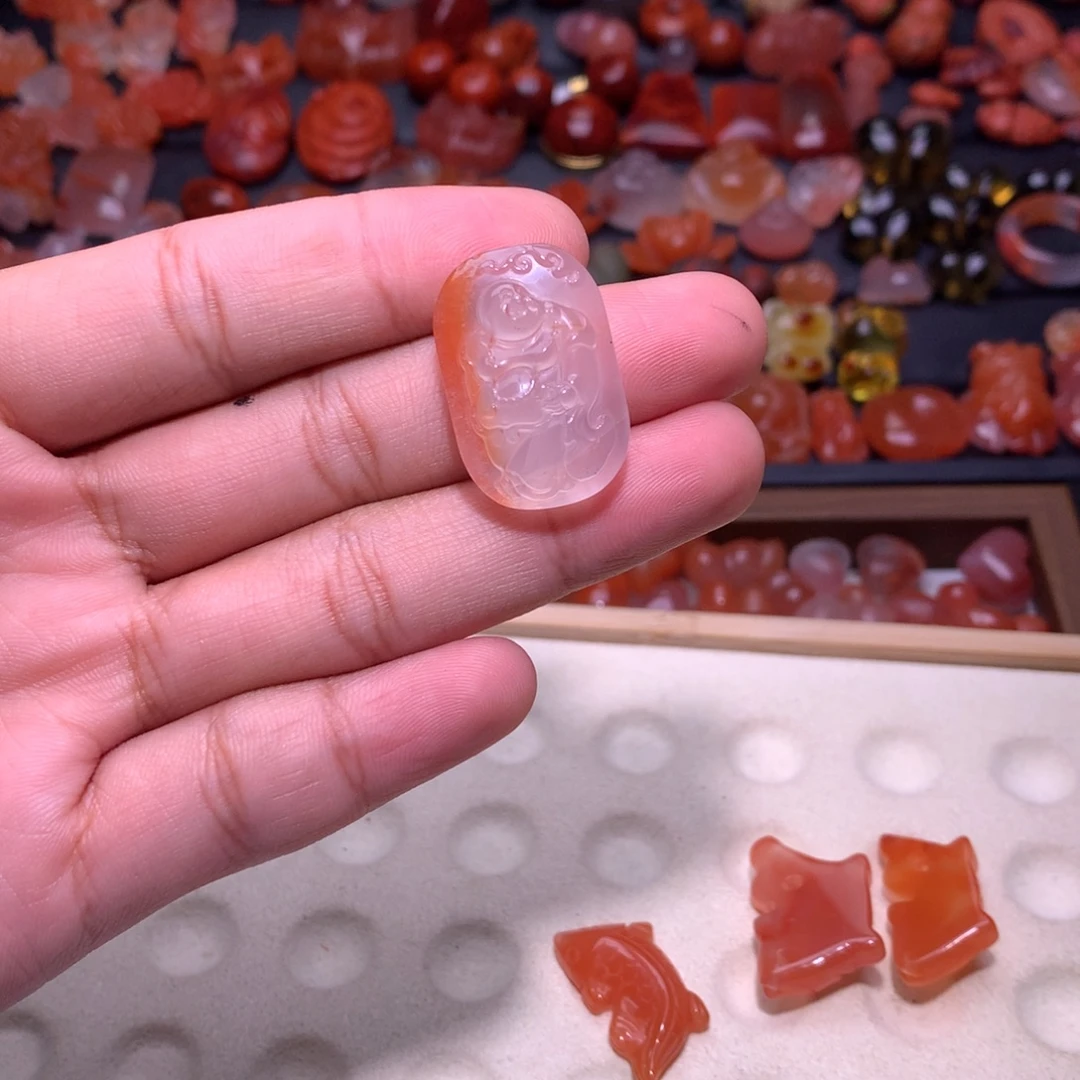 南红玛瑙未镶嵌珠宝半成品