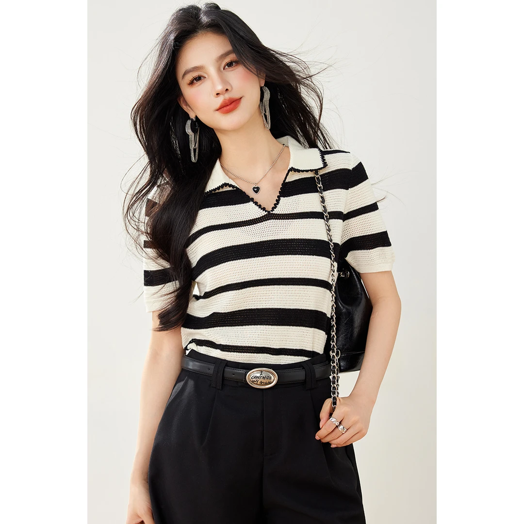 短袖学院风条纹夏季镂空心形黑色t恤显瘦时尚夏季v领短款修身薄款