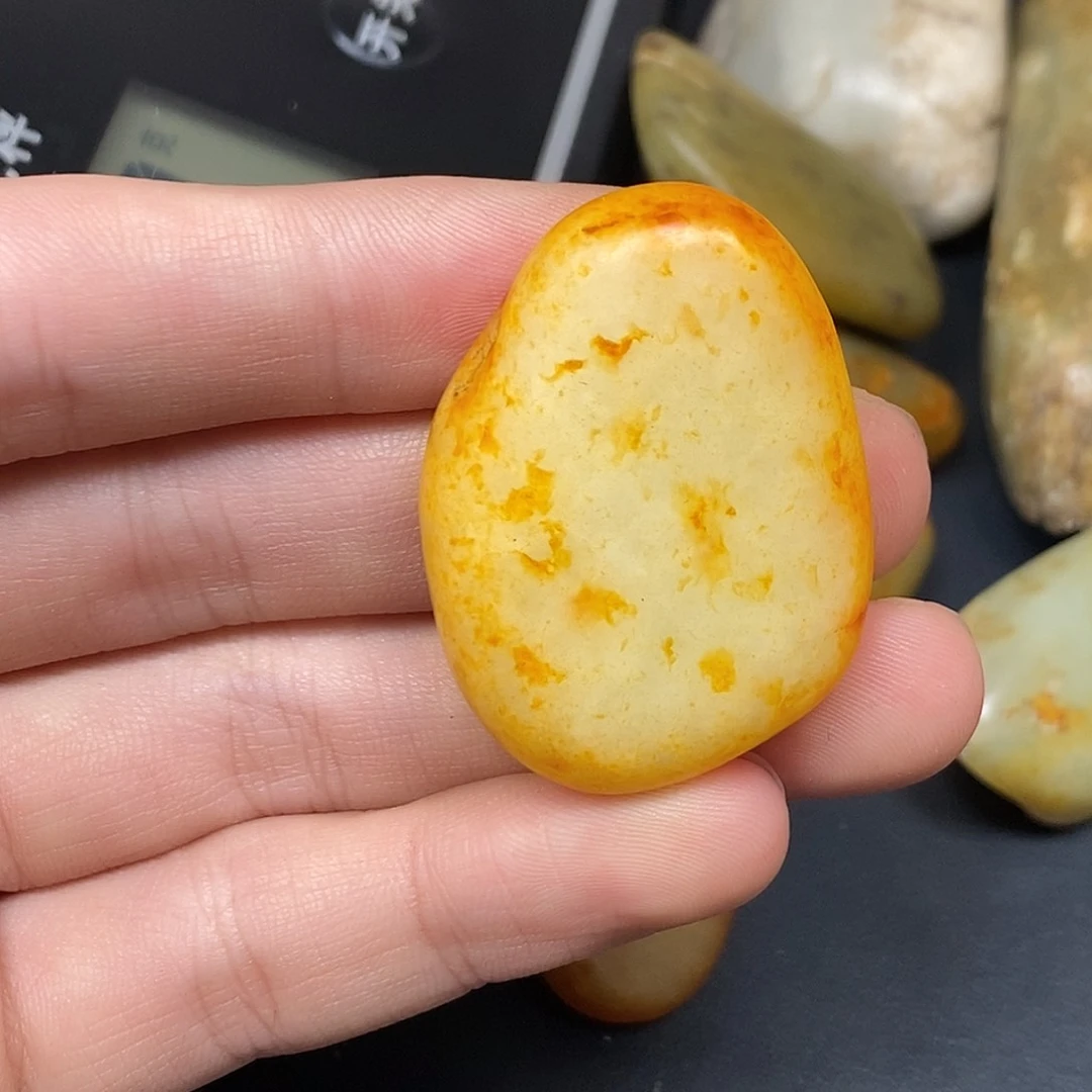 和田玉（糖玉）未镶嵌挂件