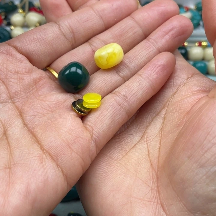 琉璃颈饰雪巴琉璃配饰珠