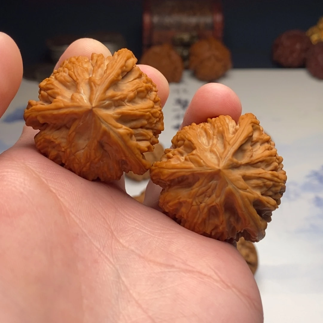 西***海文玩核桃把件御龙