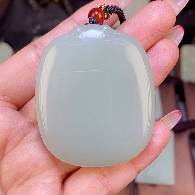 【闪购商品】颈饰未镶嵌和田玉
