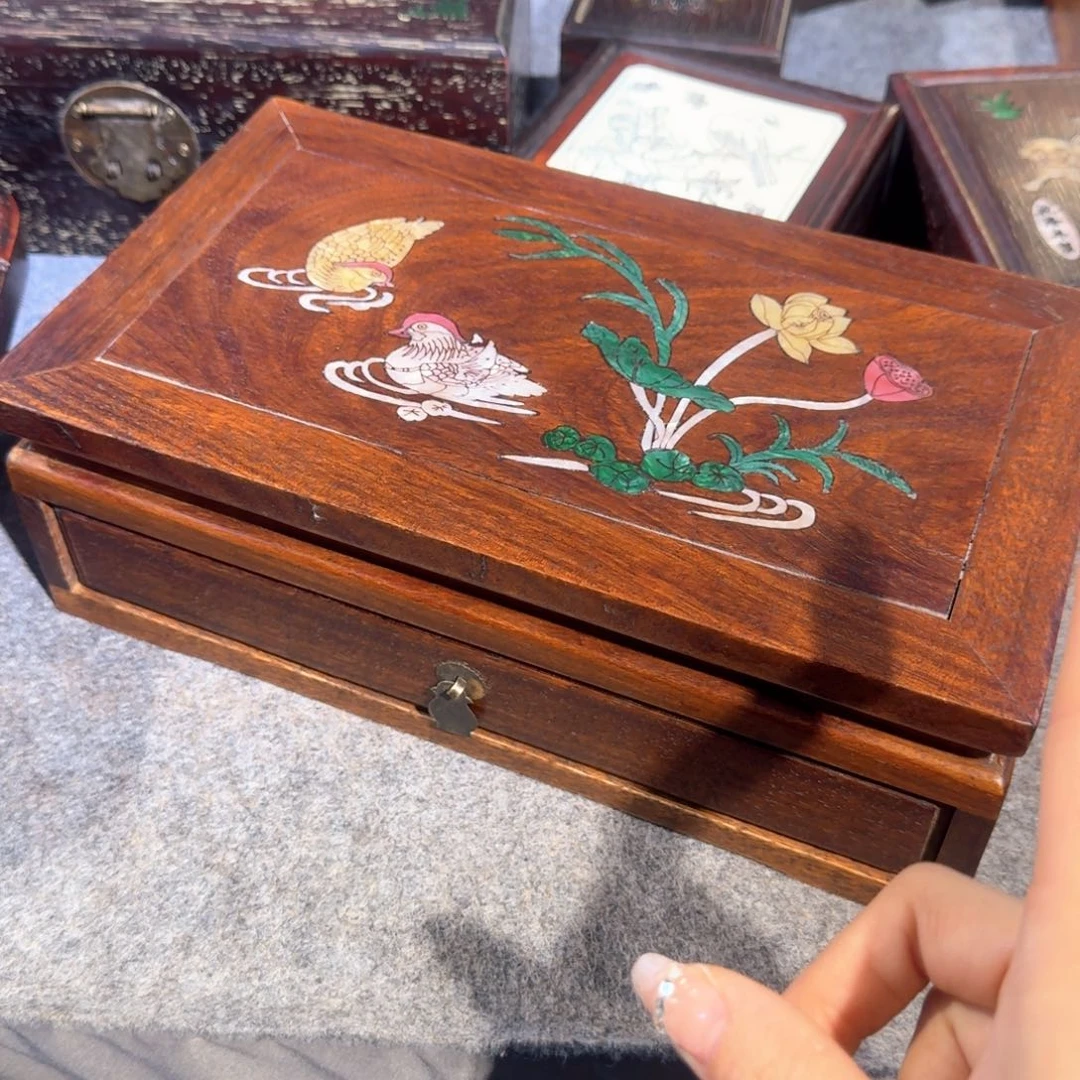 贡木首饰盒呃呃呃呃呃呃呃呃呃