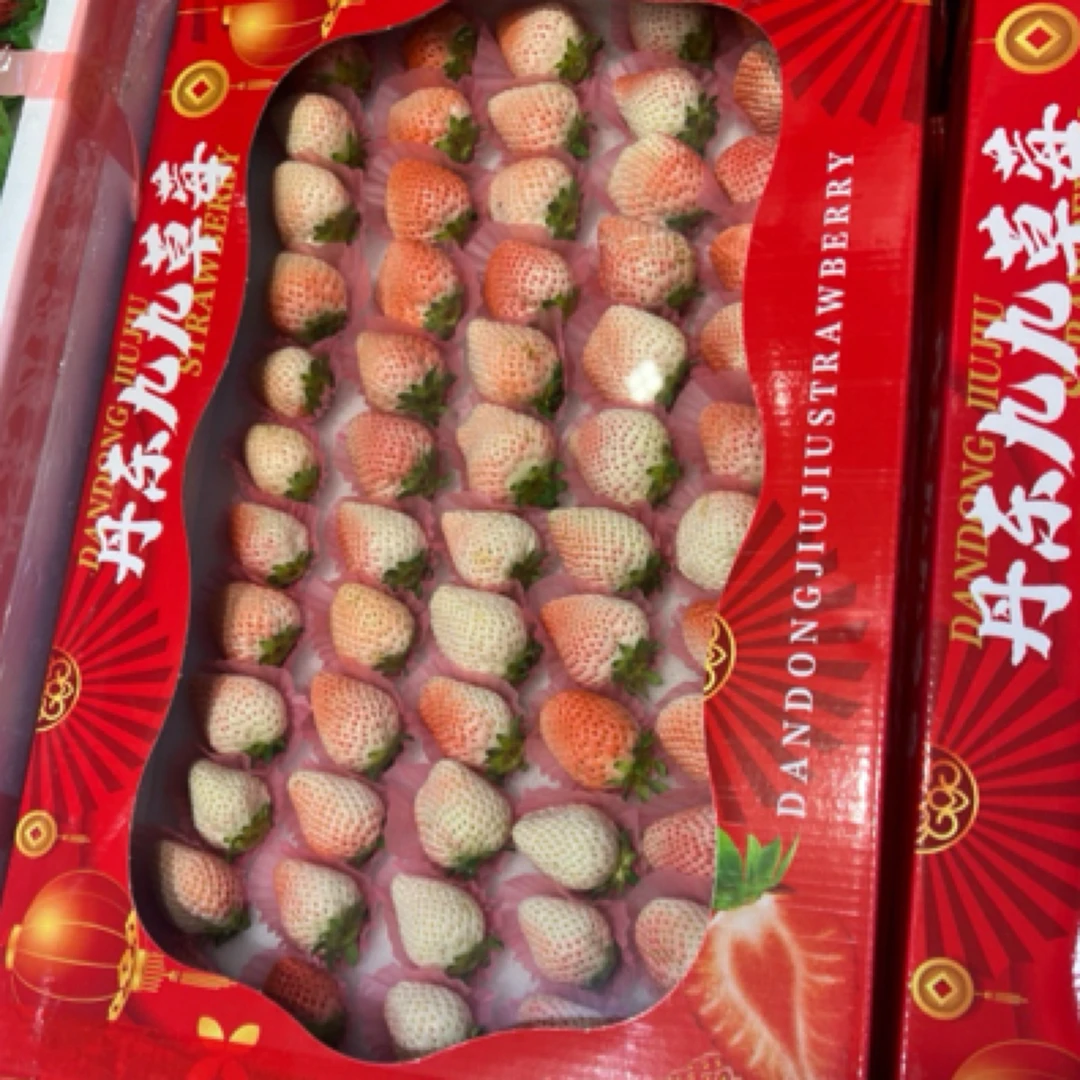 大板淡雪白草莓1板