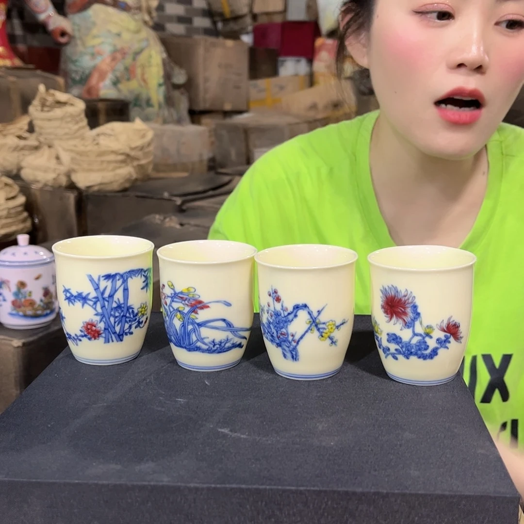 摆件//////景德镇陶瓷瓷器。4个。
