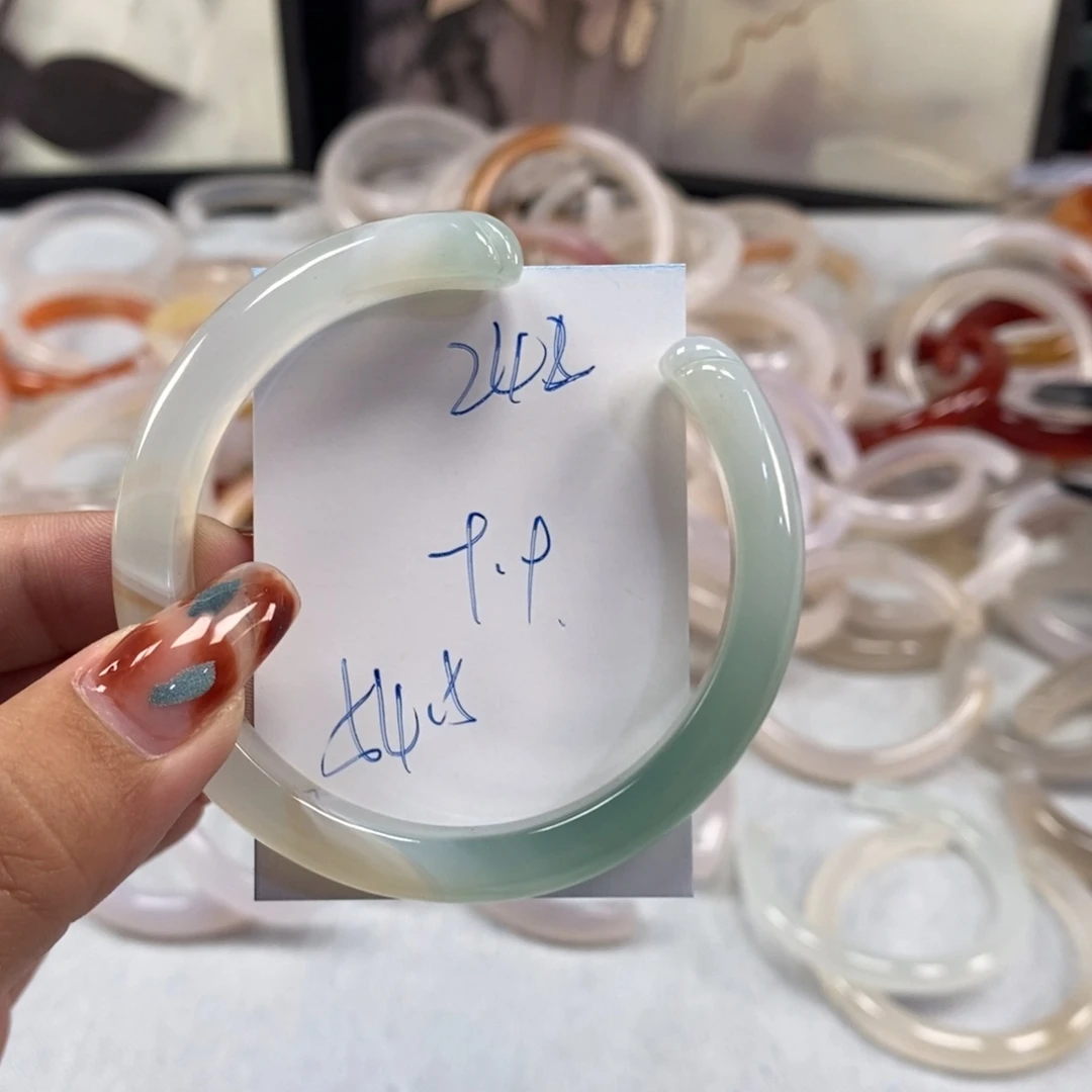 手镯玛瑙/玉髓未镶嵌242