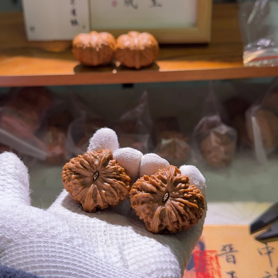 包***叭吊坠文玩核桃39+南疆石