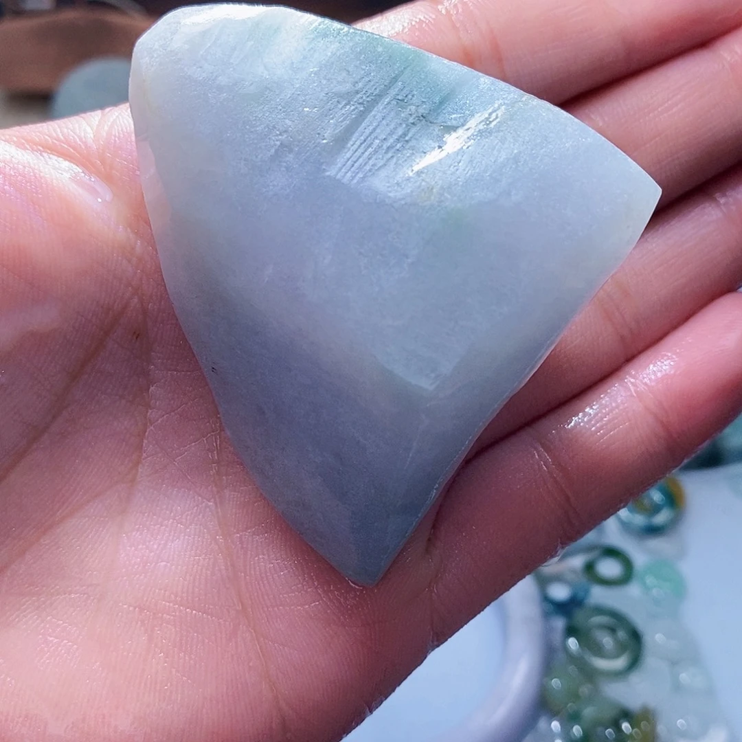 翡翠未镶嵌颈饰588
