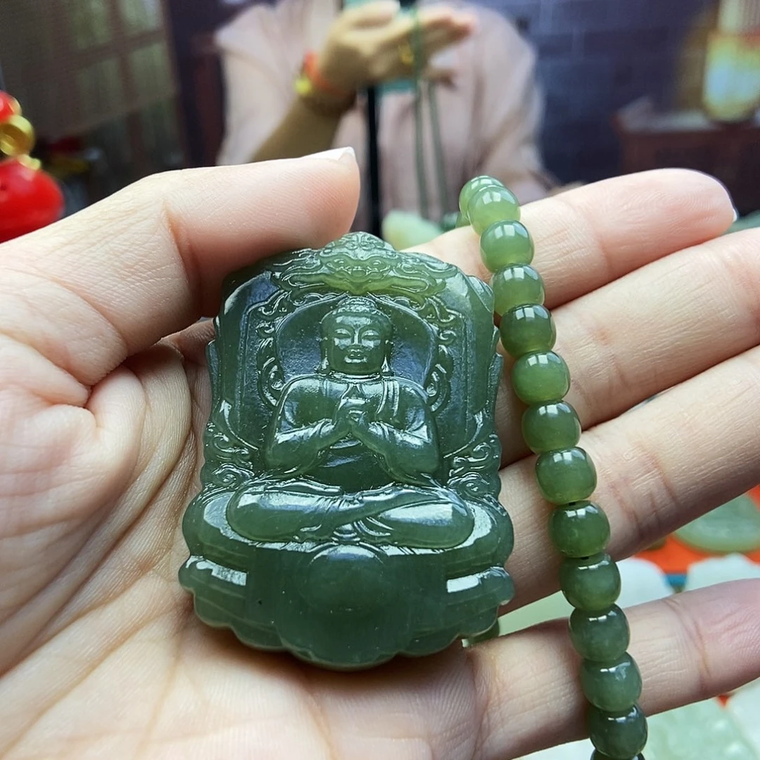 颈饰未镶嵌和田玉顶**见