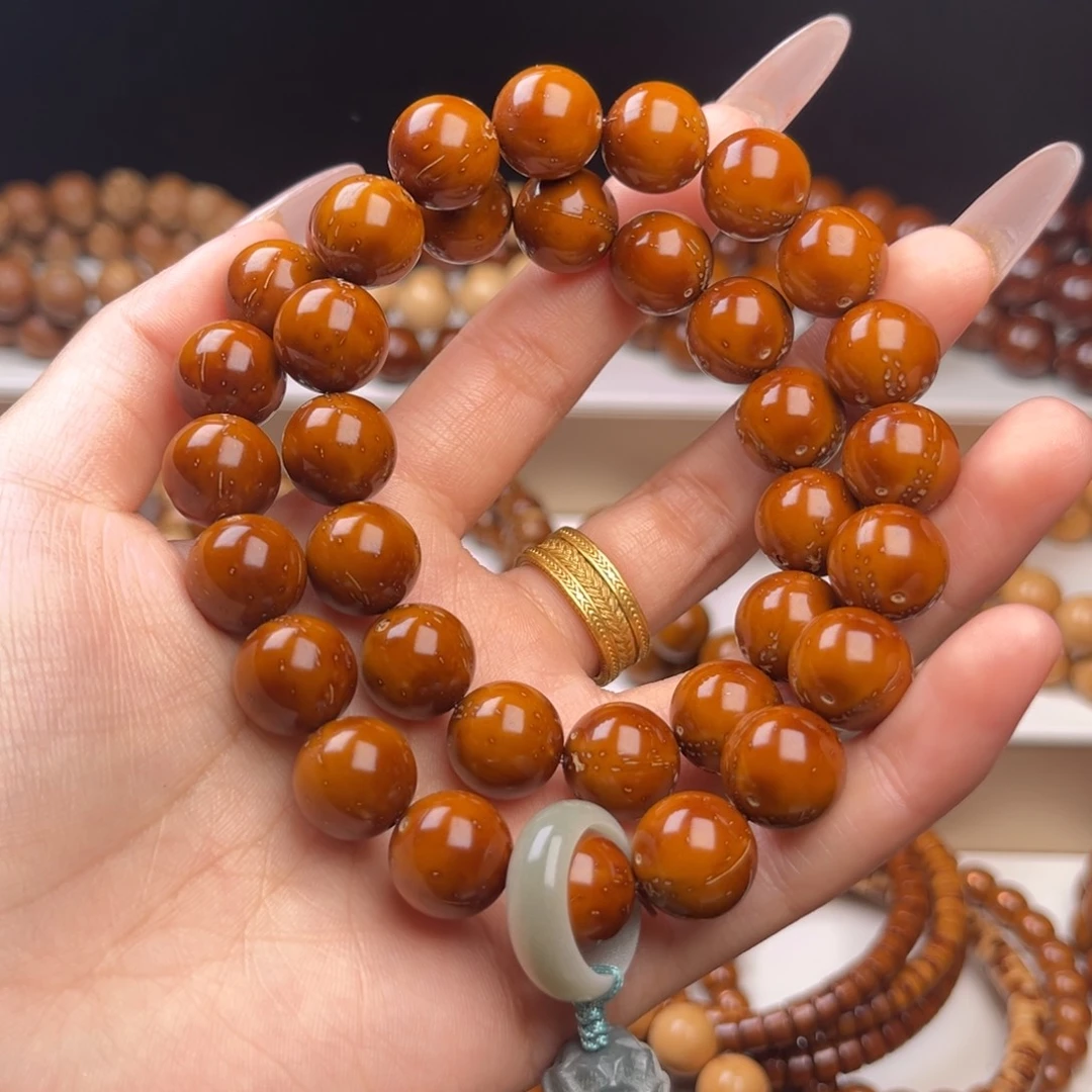 紫金鼠吊坠12手持