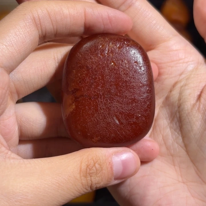 琥珀未镶嵌颈饰蜜蜡小牌子