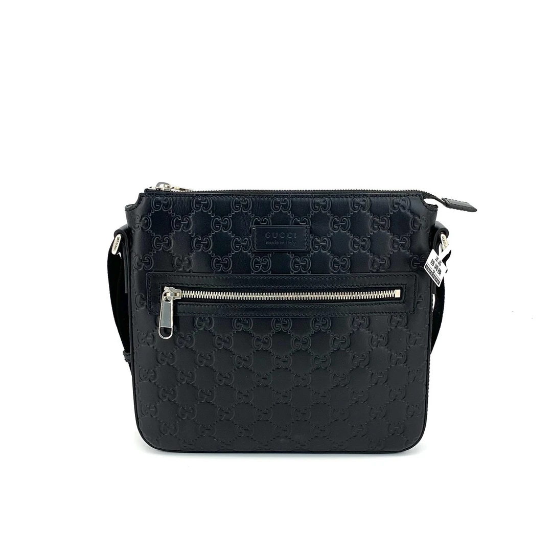 99新 GUCCI/古驰 古驰黑色全皮压花斜挎包 尺寸25/23