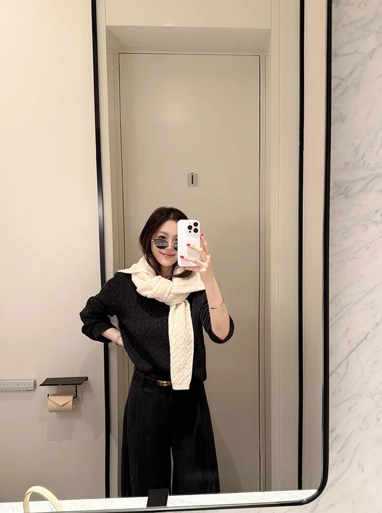 2025秋季新款绞花圆领针织衫慵懒风软糯毛衣烟黑色高腰显瘦休闲裤