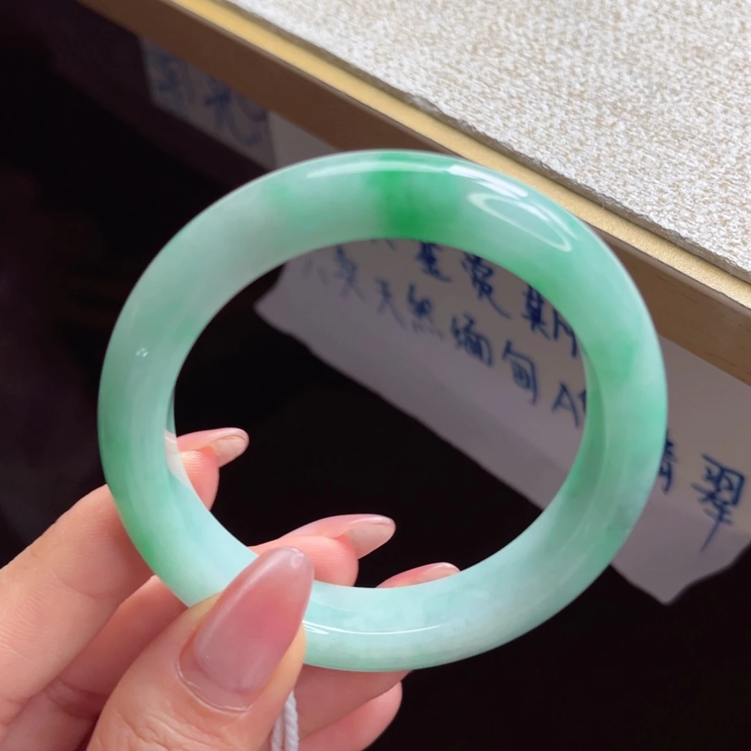 翡翠未镶嵌手镯手镯