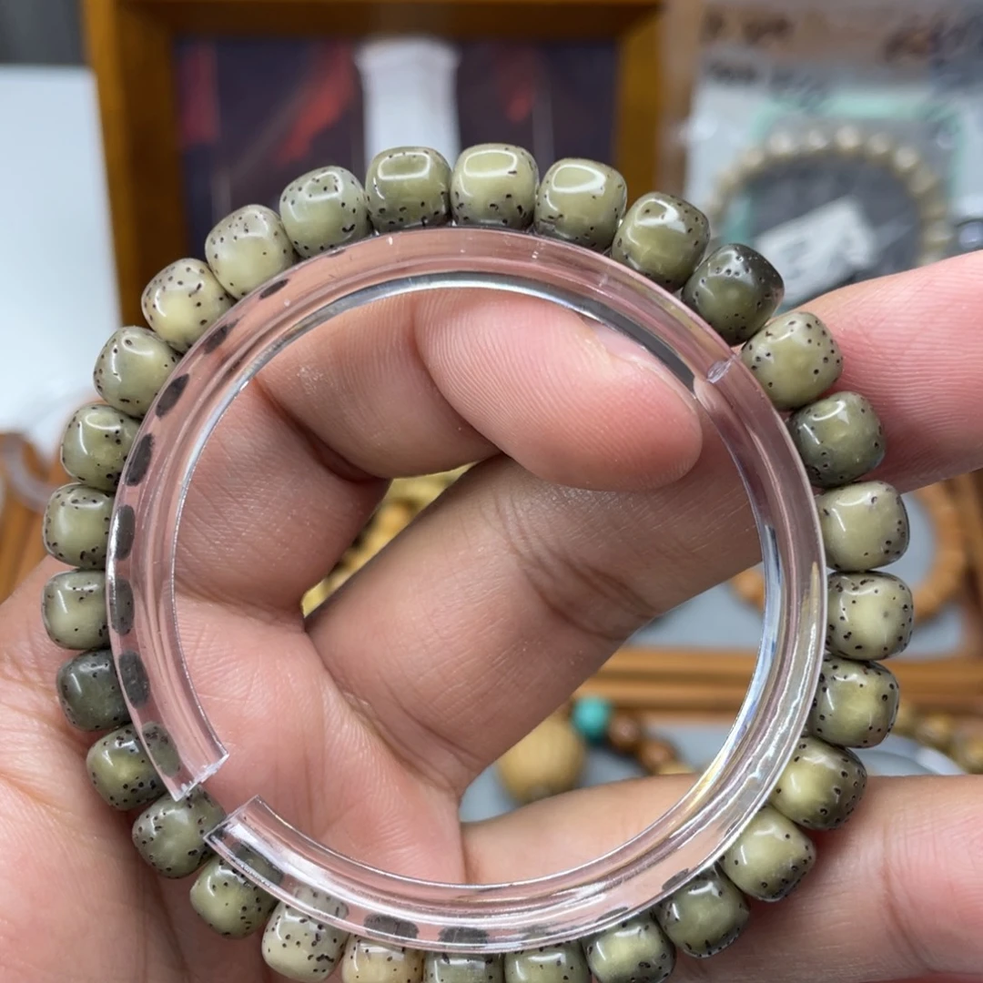 手串星月菩提8*7河豚绿幽灵糯冰