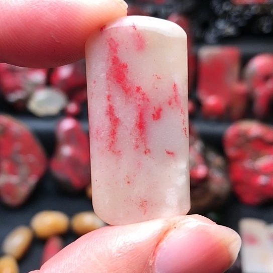 昌化石昌化鸡血石吊坠