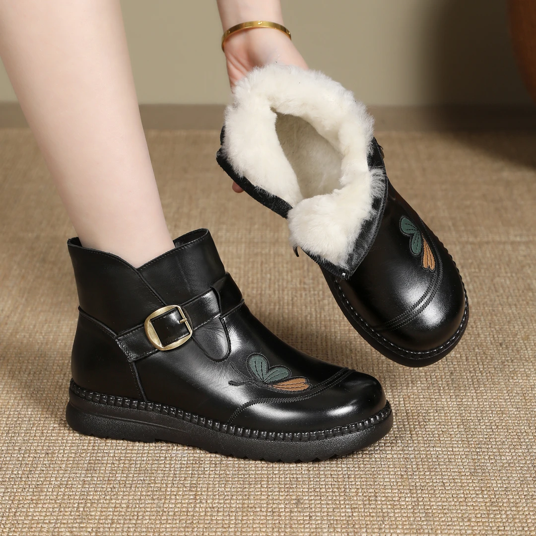 冬季真皮软底防滑棉鞋中老年妈妈短靴羊毛保暖平底厚底舒适女短靴