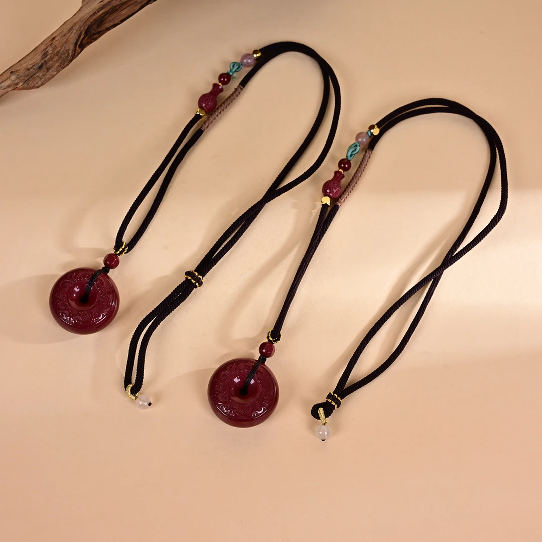 含辰砂工艺品13 V0632-朱砂吊坠-多样性发一件-29×12mm（东哥）