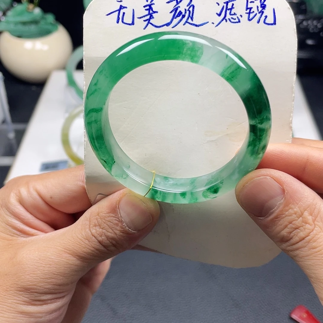 石英质玉未镶嵌手镯