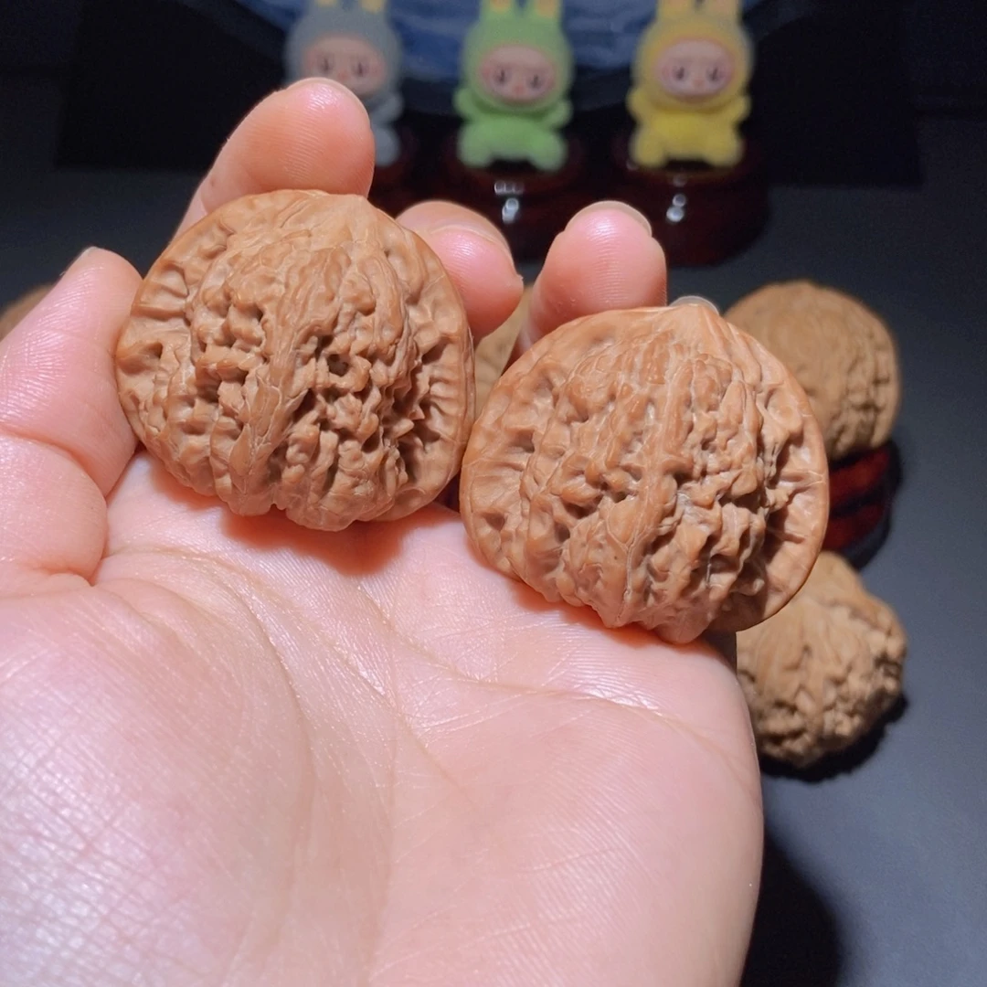 文玩核桃吊坠凹底