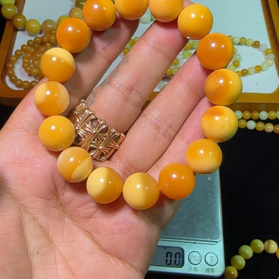 未镶嵌手镯石英质玉（缅黄）