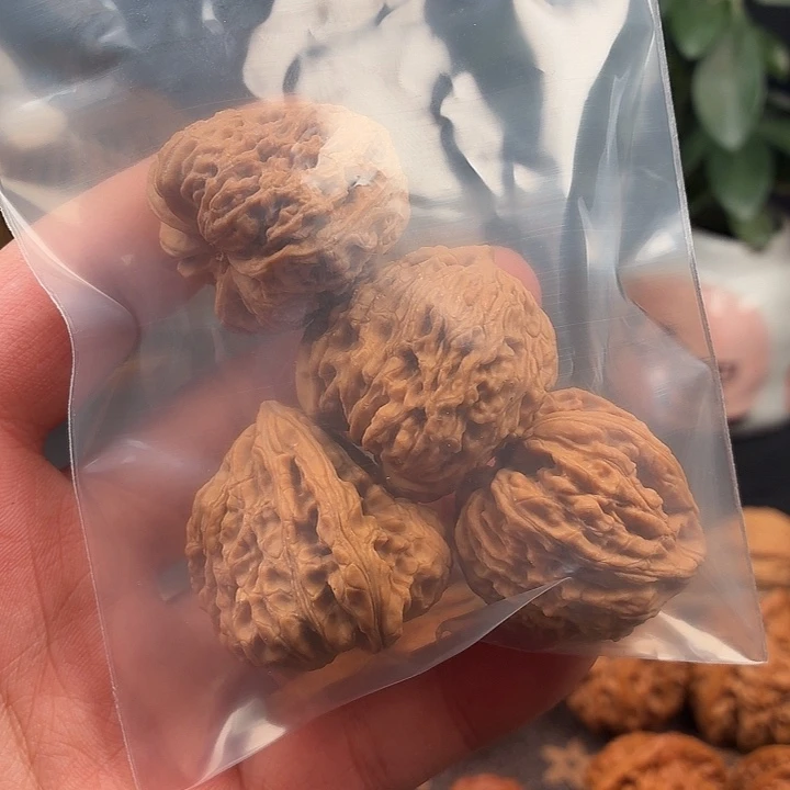 文玩核桃吊坠南疆石