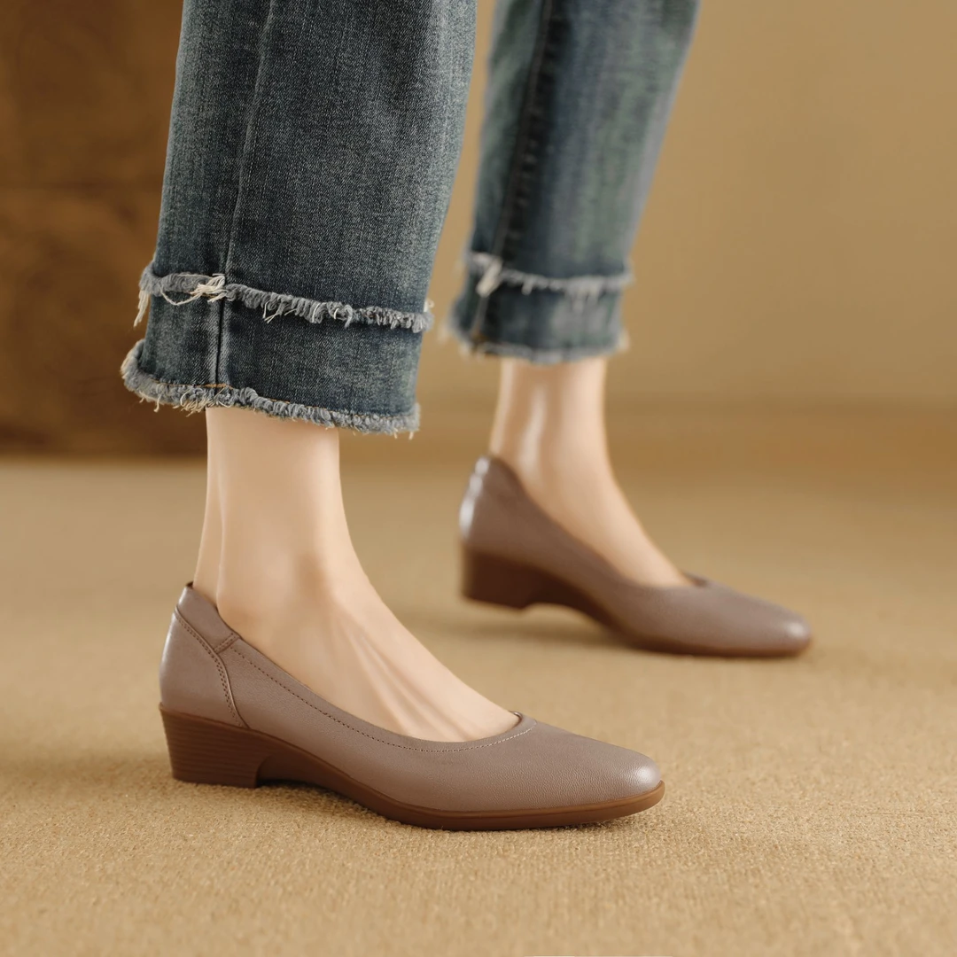 3CM，羊皮中跟深口休闲鞋粗跟浅口单鞋复古百复古羊皮秋季浅口单鞋